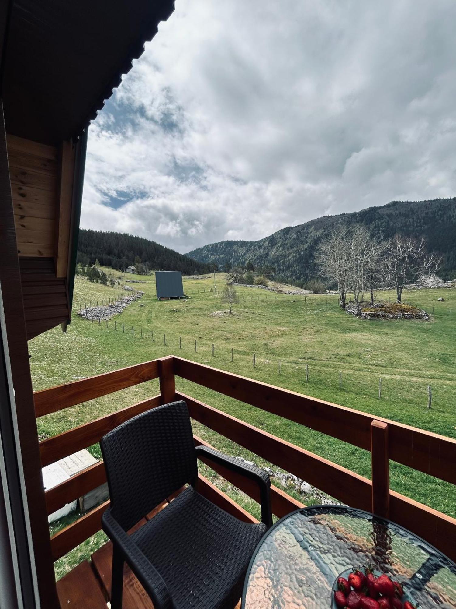Nomad Lodge Zminica Žabljak Exterior foto